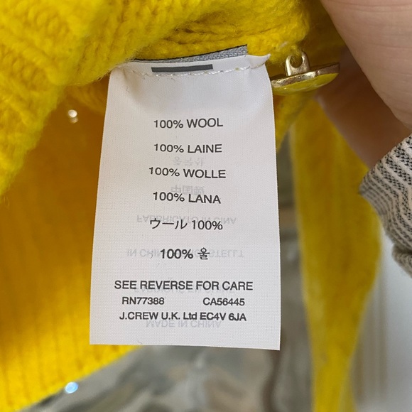 🌞Sunny 100% cable knit sweater with shoulder buttons - Picture 2 of 2